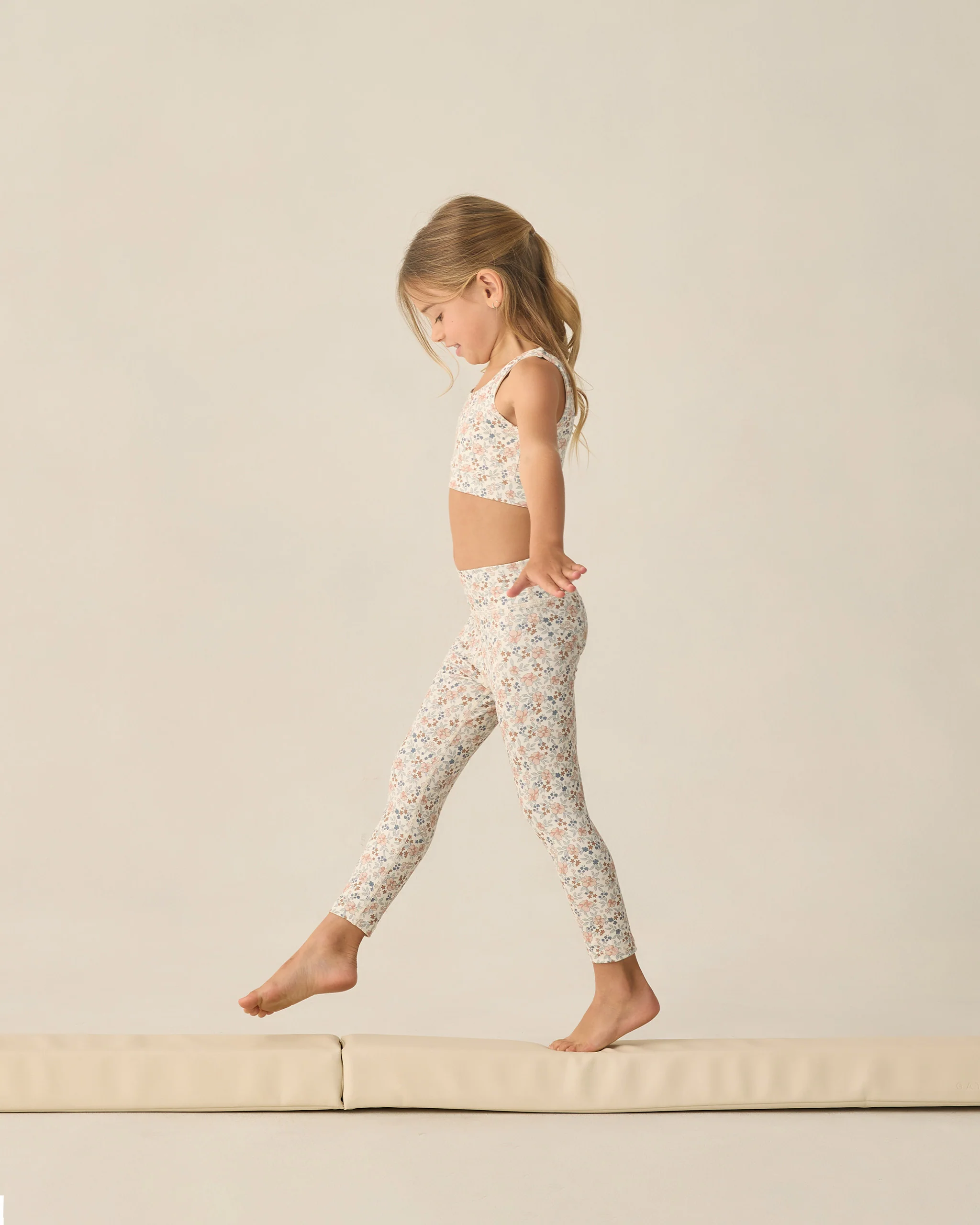 Basic Legging Flower Field - Image 4