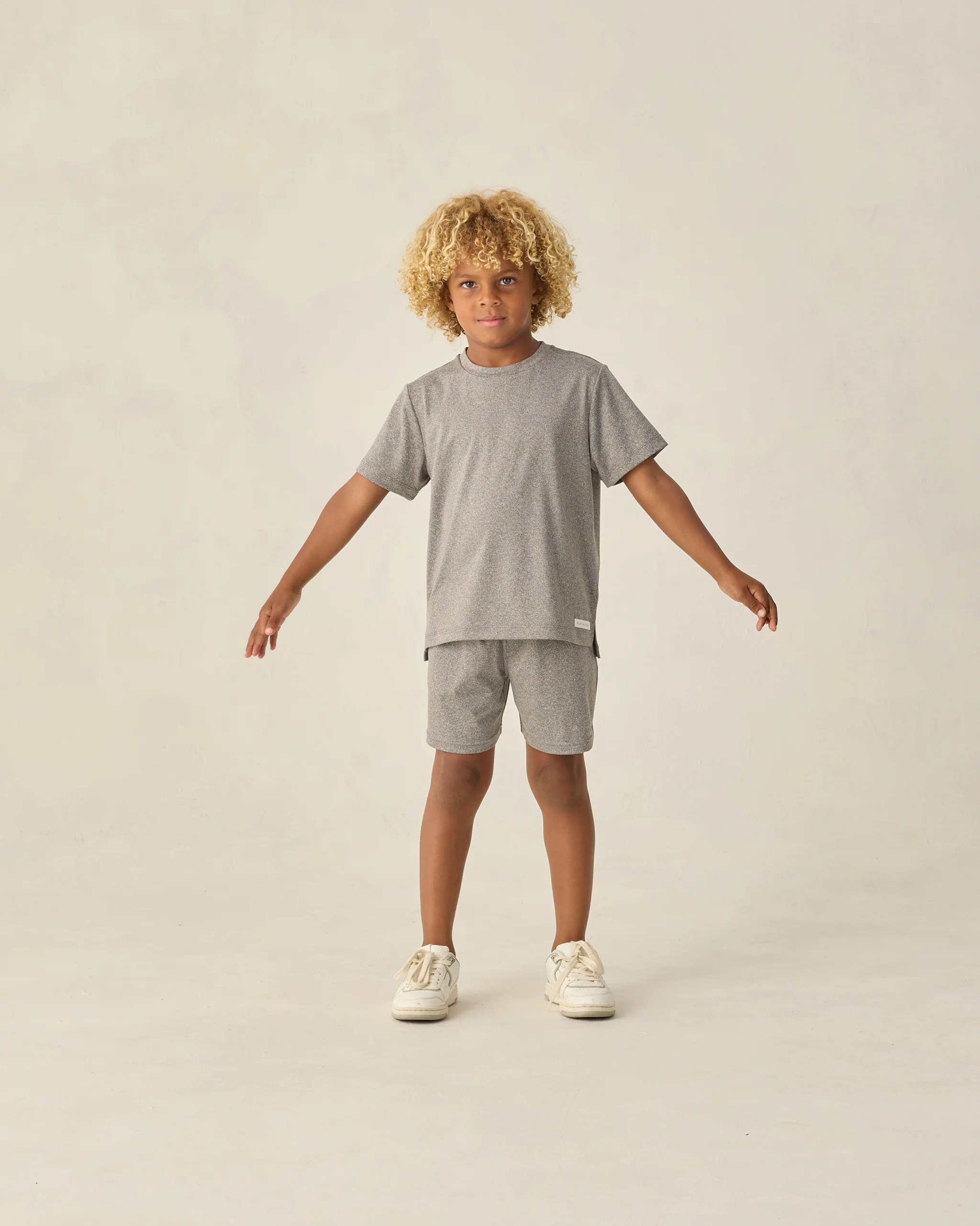 Oceanside Tech Short Heathered Grey - Image 4