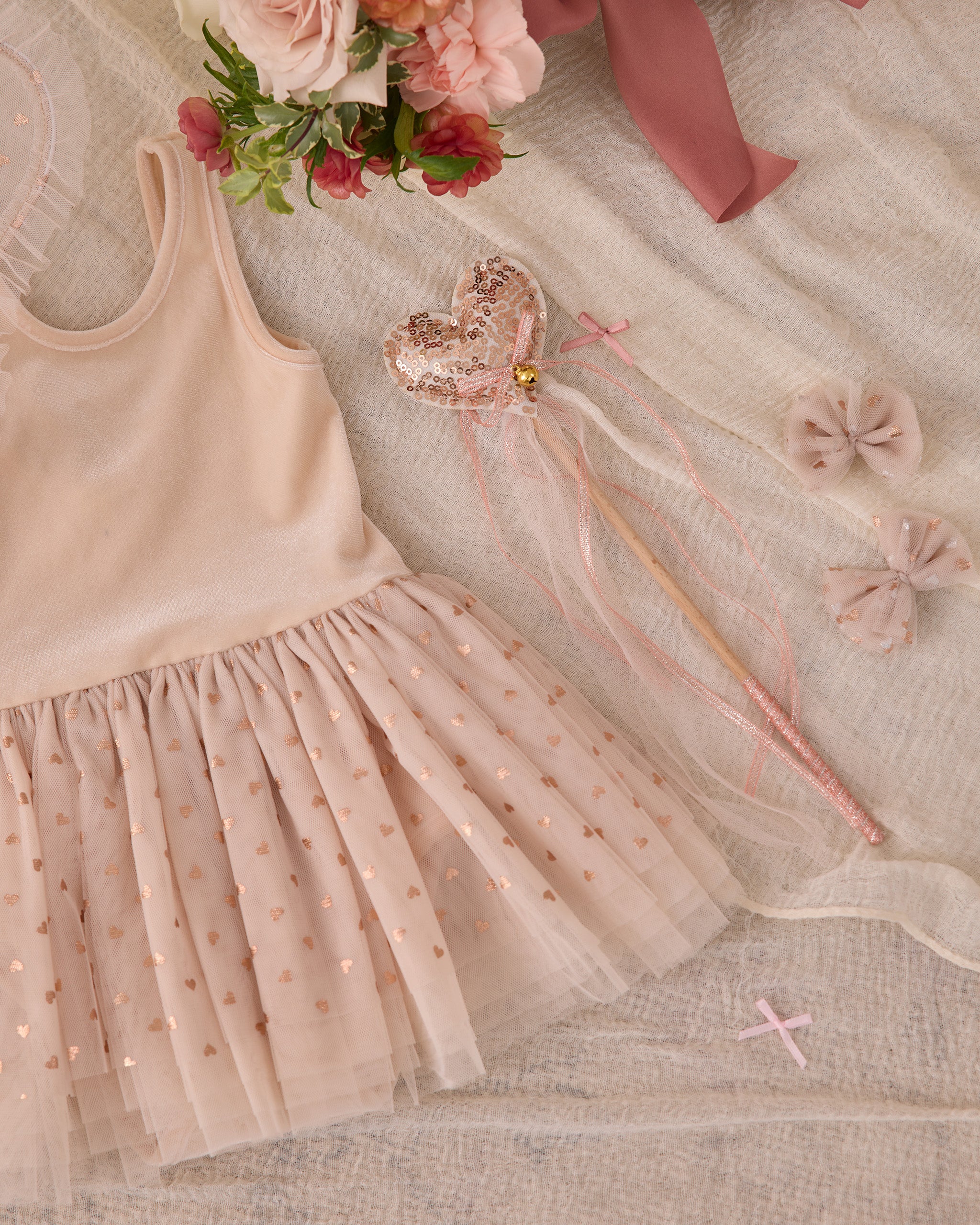 Flutter Tulle Clips Rose Gold Hearts - Image 2