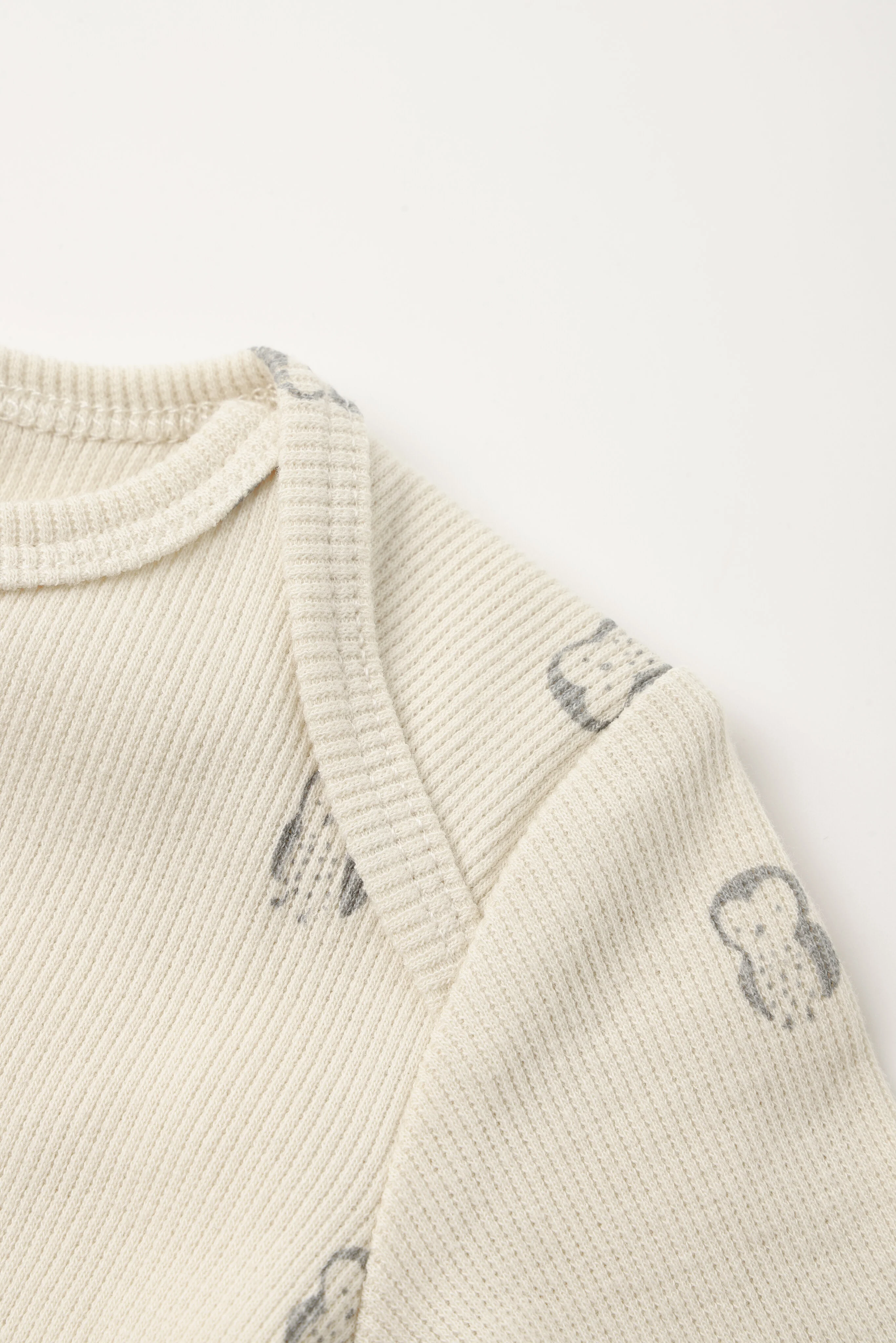 Knotted Baby Gown + Hat Set Owls - Image 4