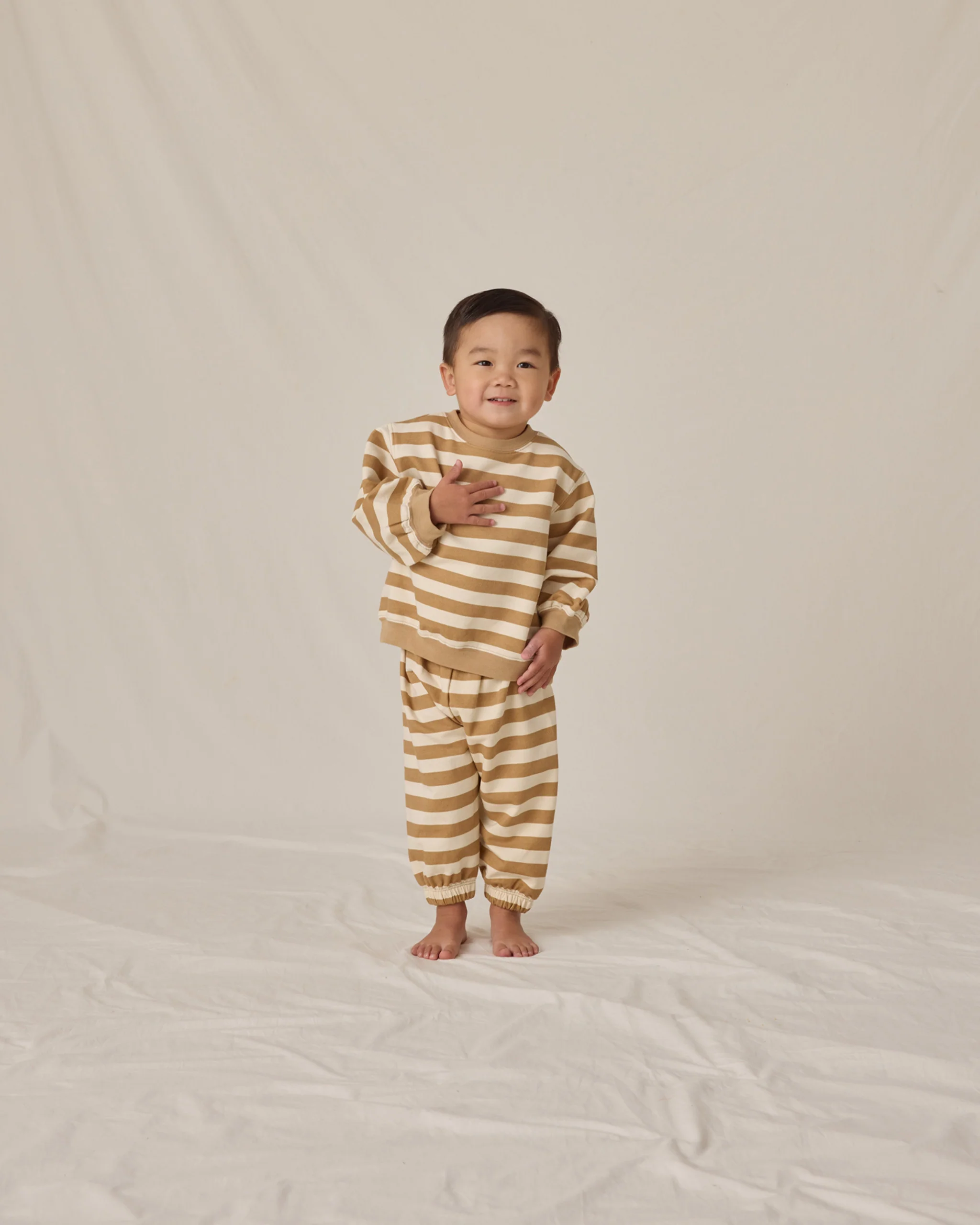 Oversized Sweatpants Gold Stripe - Image 3