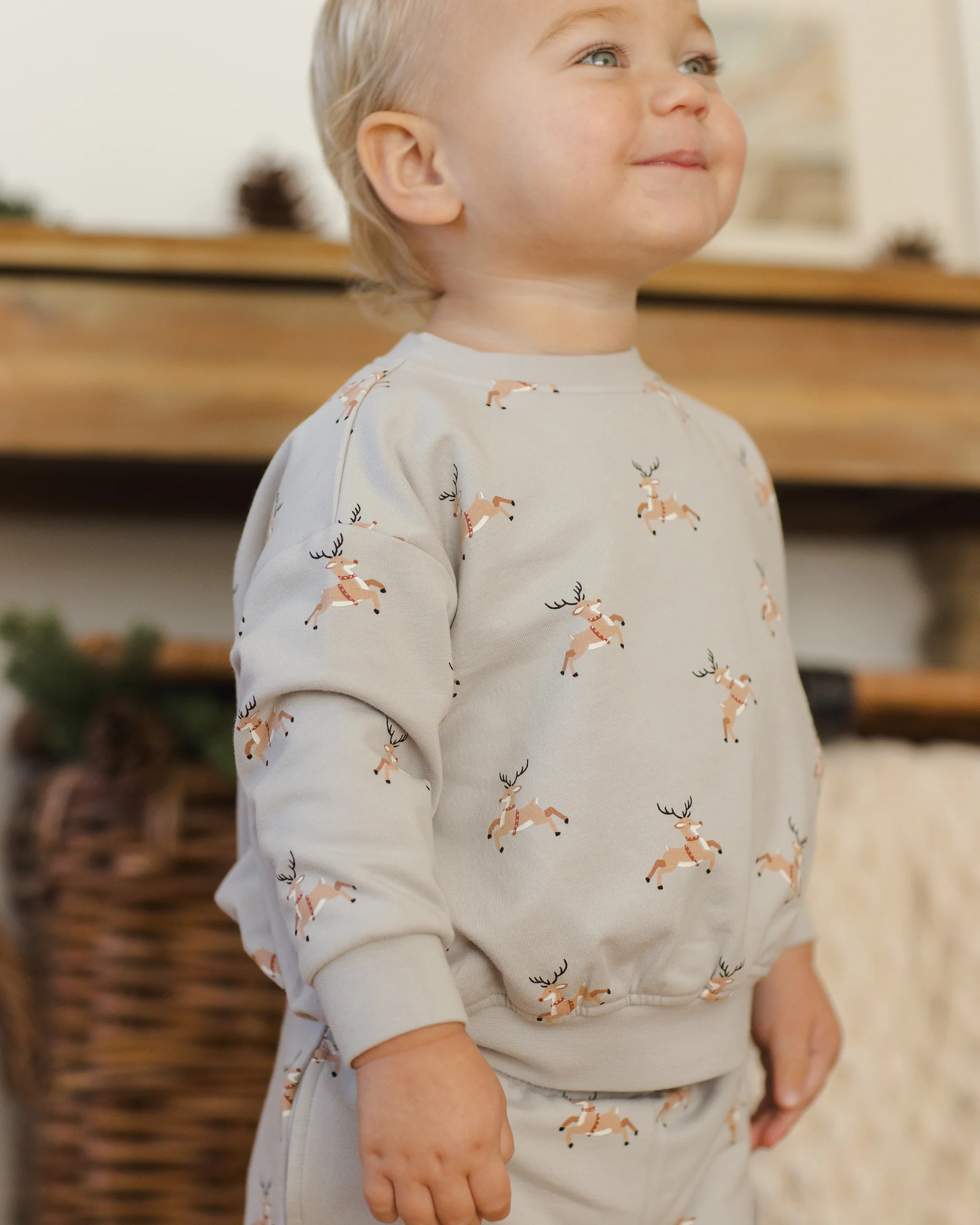 Relaxed Fleece Sweatshirt Reindeer - Image 2