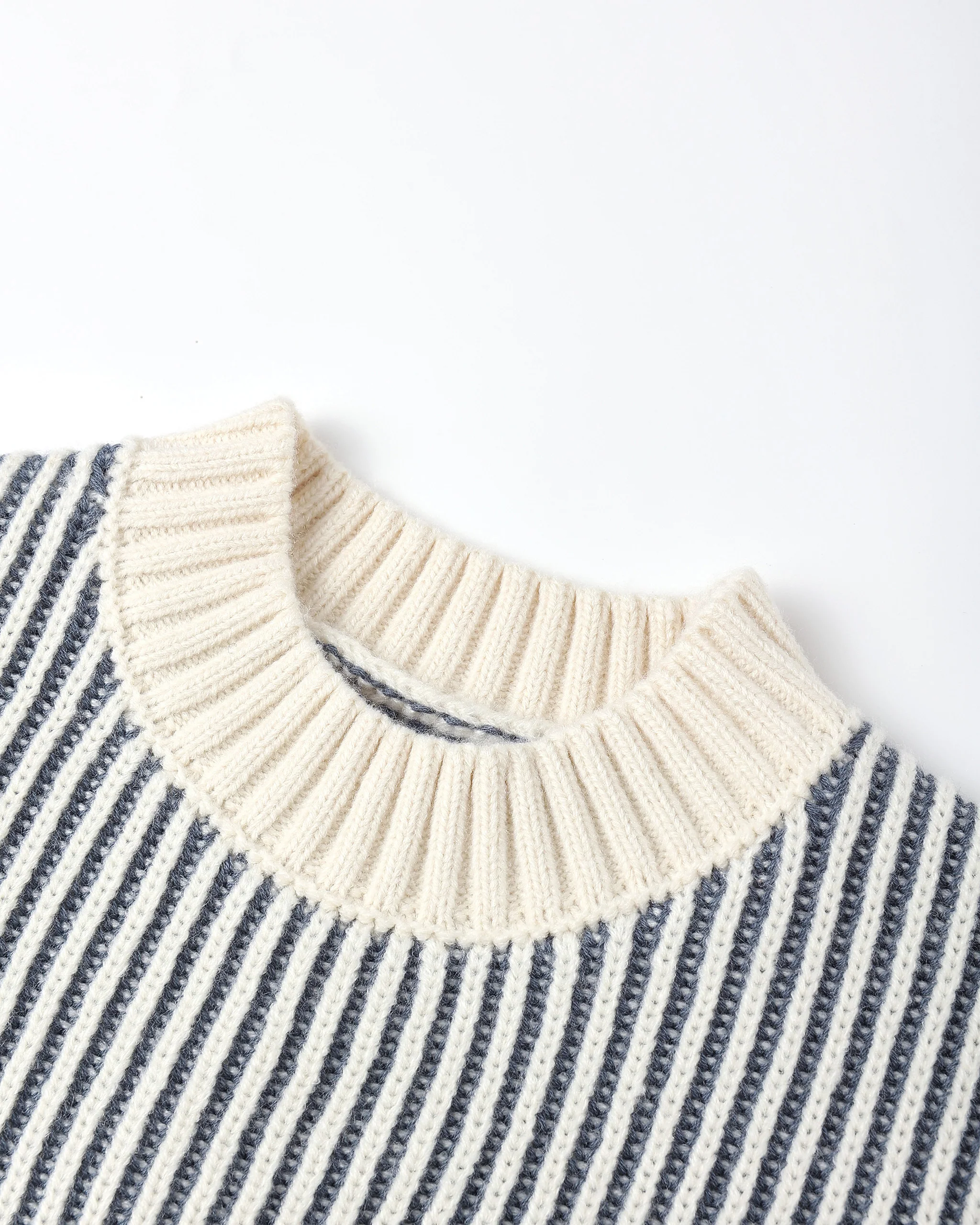 Relaxed Knit Sweater Ocean - Image 8