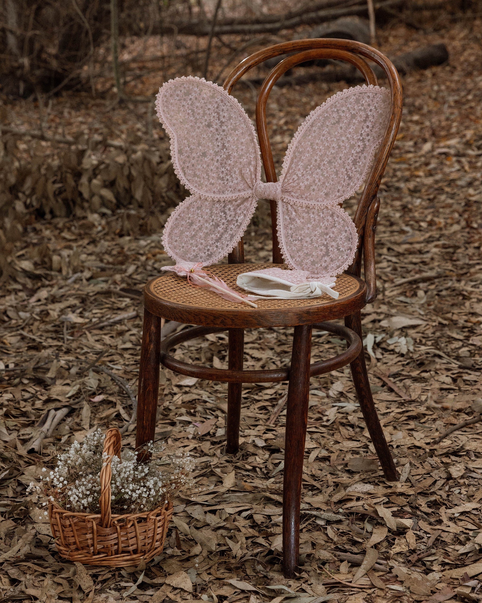 Wings Rose Embroidered Daisy - Image 3