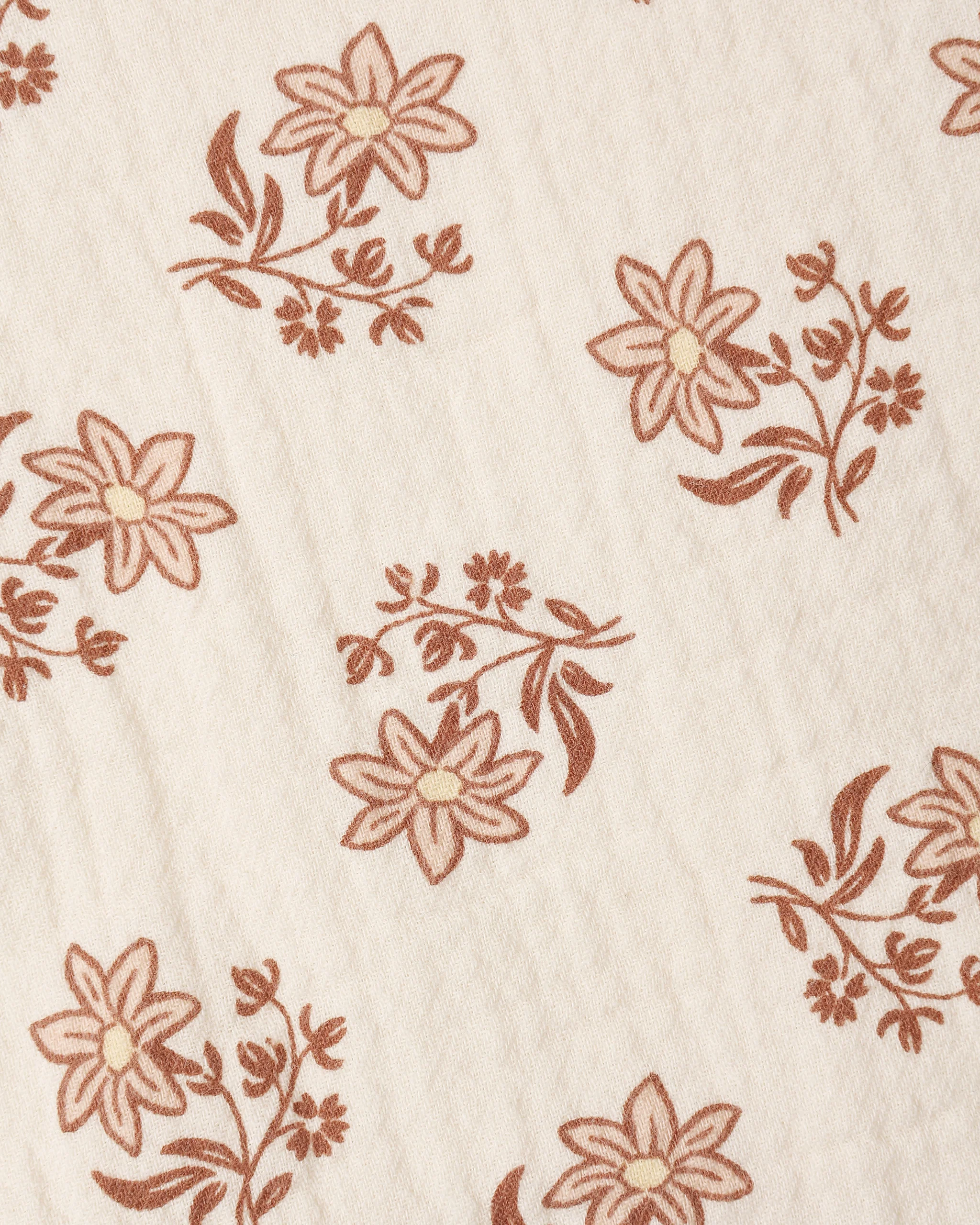Woven Tie Bib Daylily - Image 3